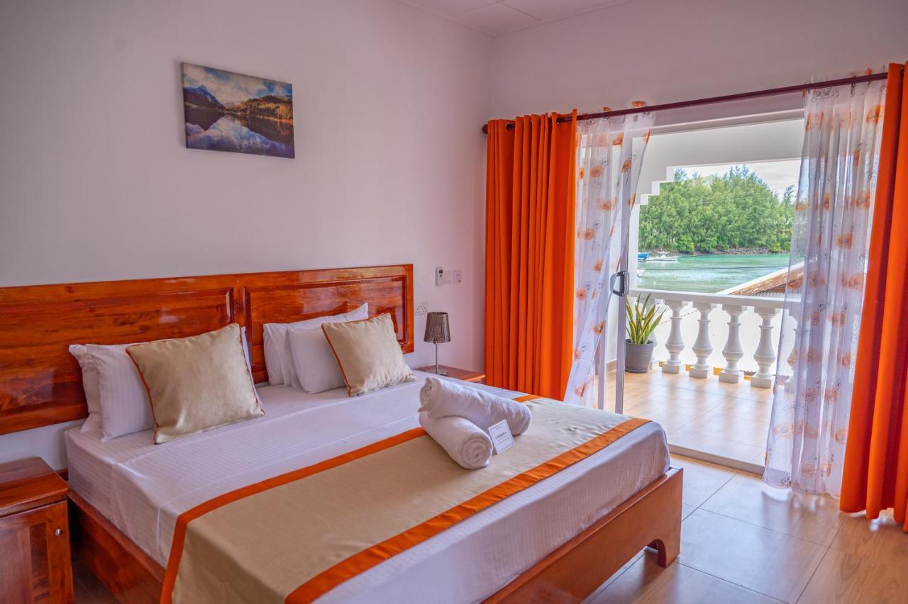 Athara'S Apartment Baie Sainte Anne Luaran gambar
