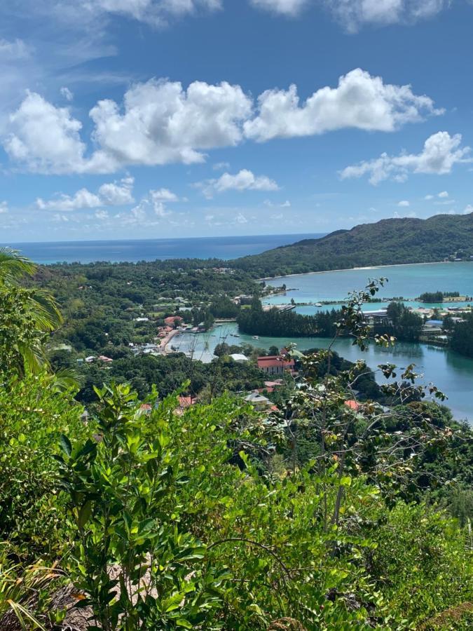 Athara'S Apartment Baie Sainte Anne Luaran gambar